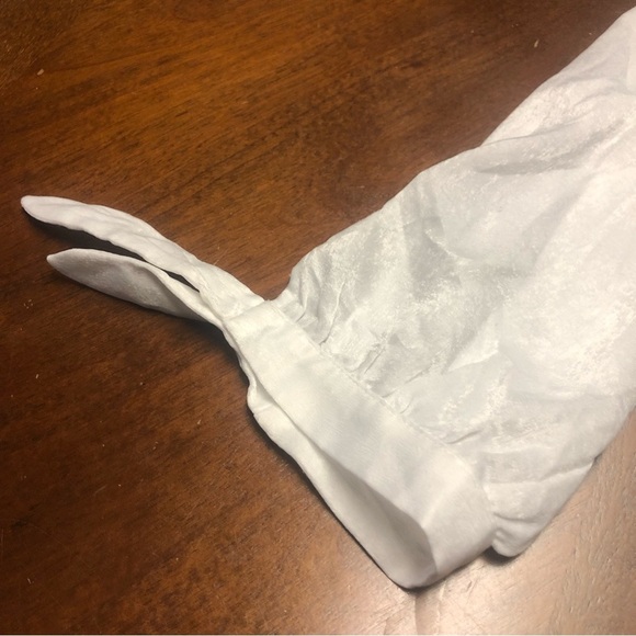 MODCLOTH white metallic v neck blouse P16 - Picture 4 of 9